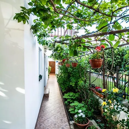 Lea Apartman