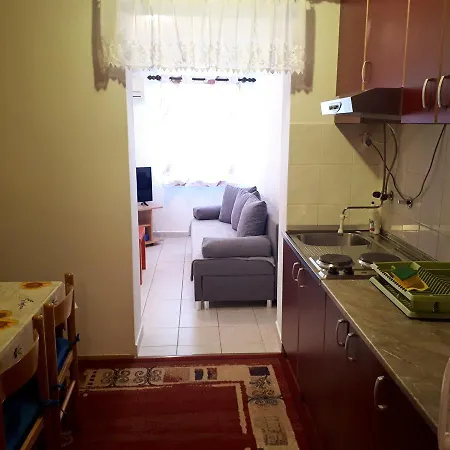 Lea Apartment *