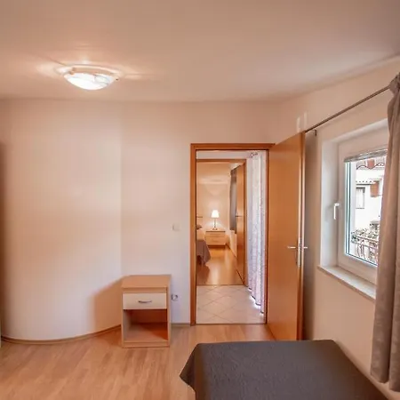 Apartment Lea *
